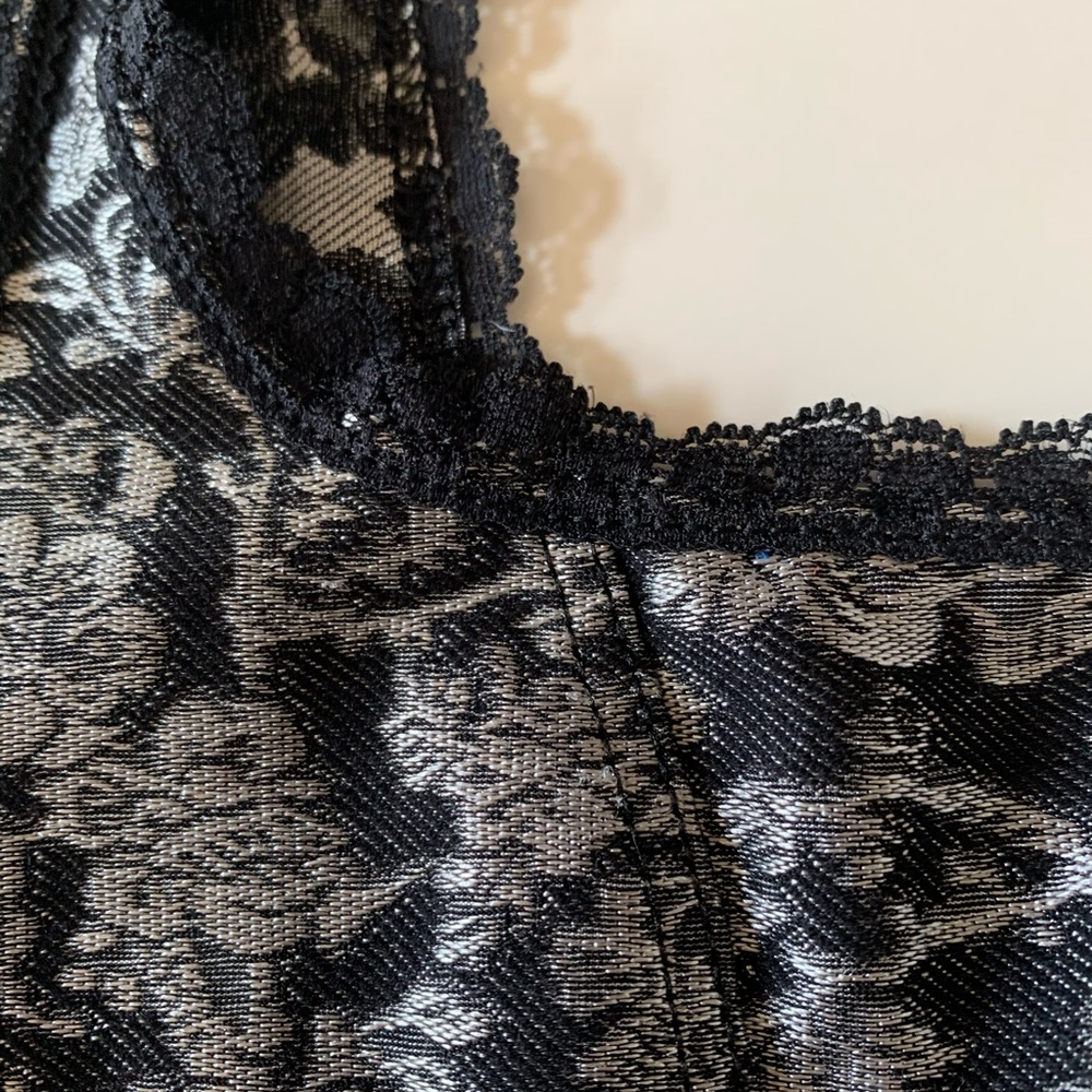 Cache Fitted Tank Top With Some Stretch. Flatteri… - image 3